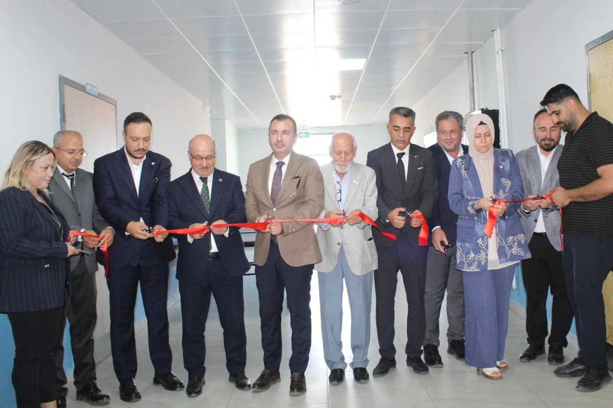 Ahilik Hareketi Derneği Ertuğrul Gazi İlkokulunu K&uuml;t&uuml;phane Kazandırdı!