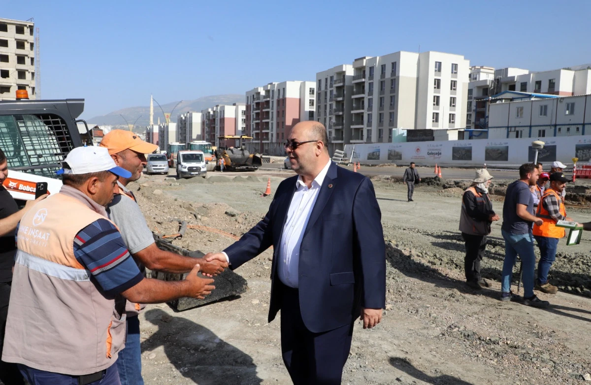 Başkan Akpınar Doğukent Mahallesinde Devam Eden &Ccedil;alışmaları Yerinde İnceledi!