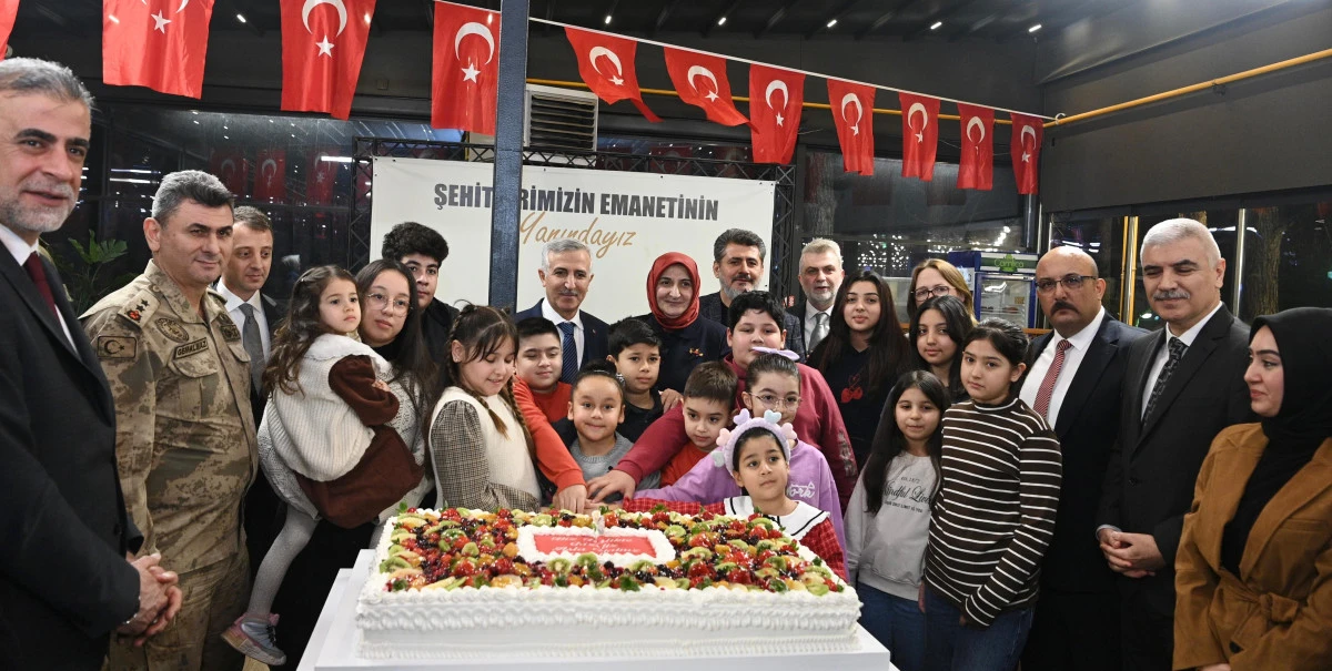 Başkan G&ouml;rgel, Şehitlerimizin Emaneti Ailelerimiz Baş Tacımız!