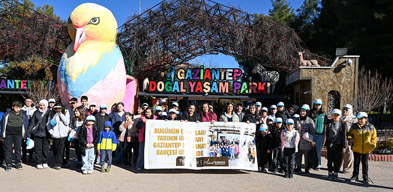 Başkan Karaca’dan öğrencilere hayvanat bahçesi sürprizi!