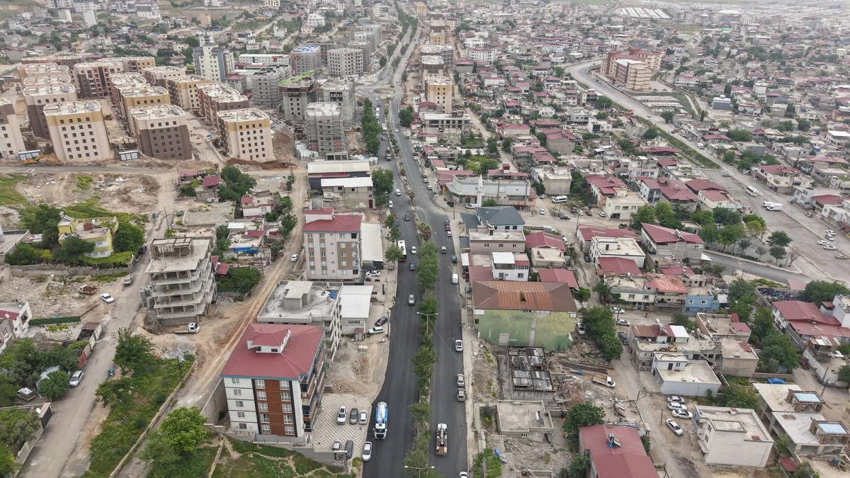B&uuml;y&uuml;kşehir, Dulkadiroğlu Şeyh Şamil Caddesi&rsquo;nin Asfaltını Yeniledi!