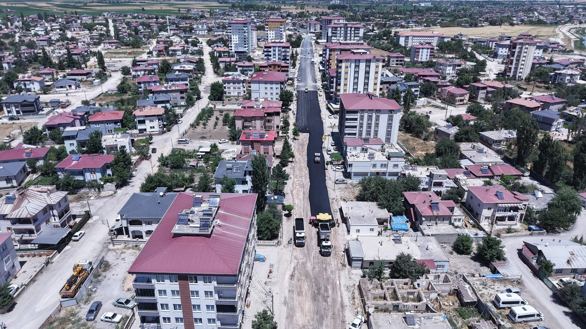 B&uuml;y&uuml;kşehir, Elbistan Darende Caddesi&rsquo;nde D&ouml;n&uuml;ş&uuml;m Başlattı!