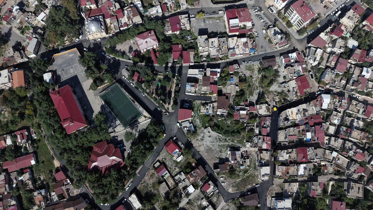 B&uuml;y&uuml;kşehir&rsquo;den Dulkadiroğlu Divanlı Mahallesi&rsquo;nde Kesintisiz Asfalt Mesaisi!