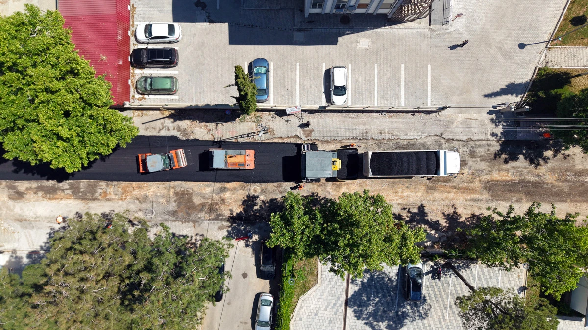 B&uuml;y&uuml;kşehir&rsquo;den Yeni Haftada 17 Farklı Noktada Asfalt Serimi!
