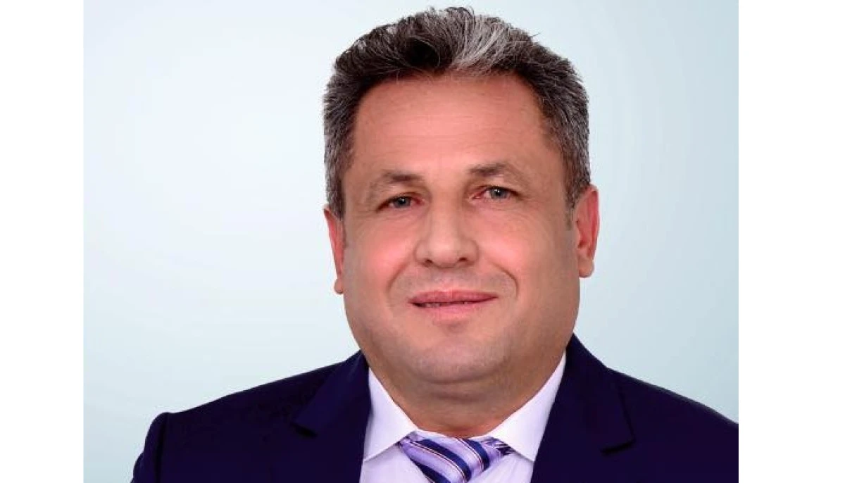 &Ccedil;avuşoğlu, Bayramılar g&ouml;n&uuml;llerin bir araya geldiği m&uuml;stesna g&uuml;nlerdir!