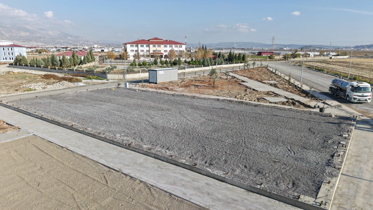 Gen&ccedil;lik Enerjisi Sahalara Taşınıyor; Şehre 35 Yeni Halısaha!