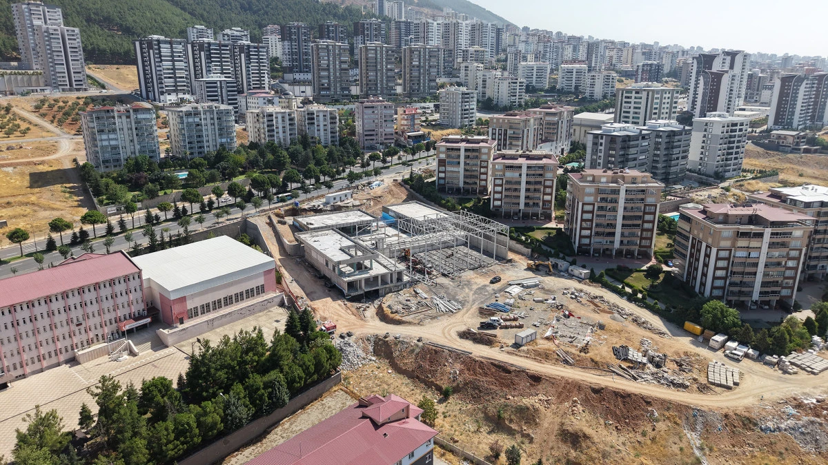 Kahramanmaraş Gen&ccedil;lik ve Spor Merkezi Y&uuml;kseliyor!
