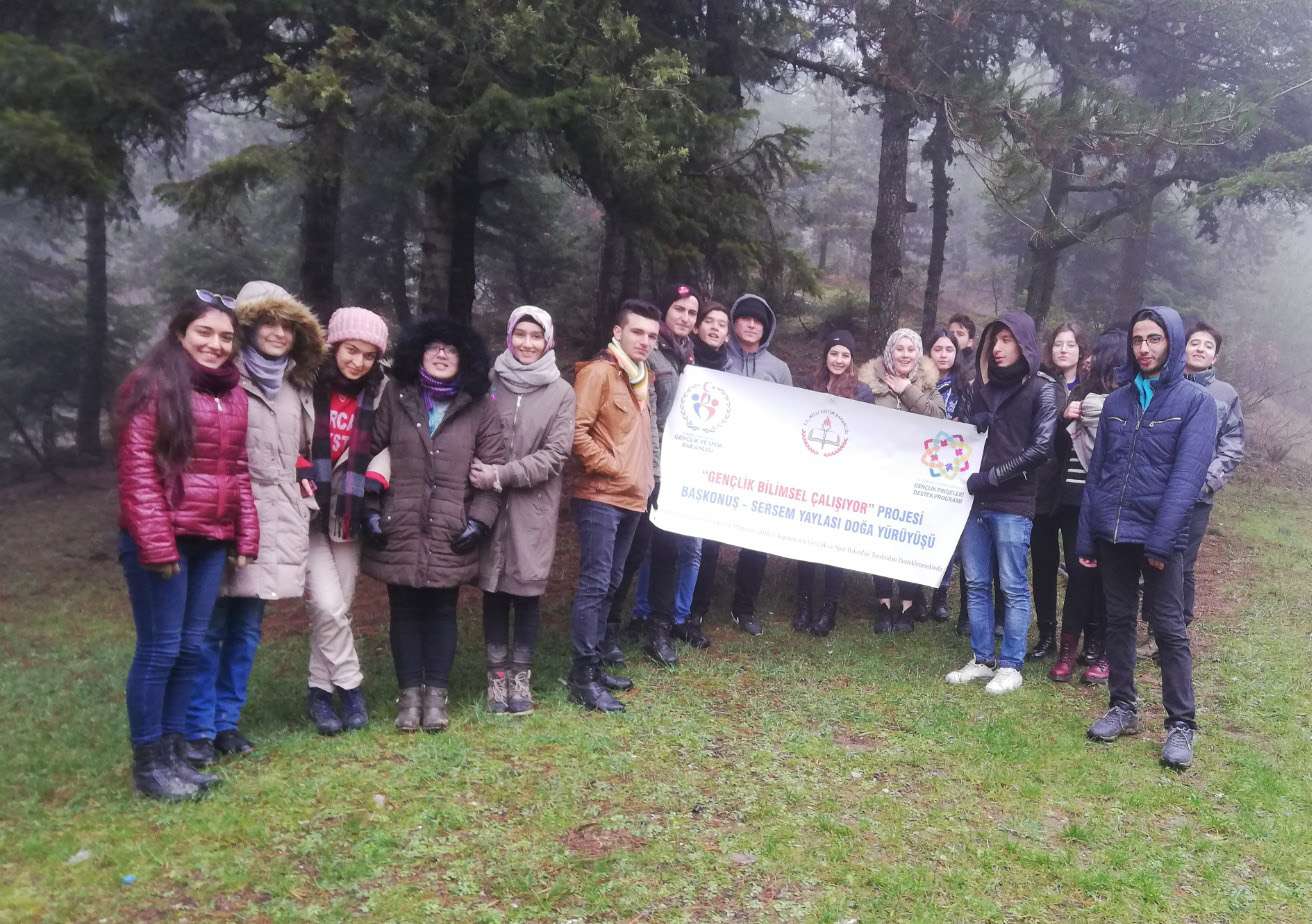 Lise Gen&ccedil;liği Bilimsel &Ccedil;alışıyor