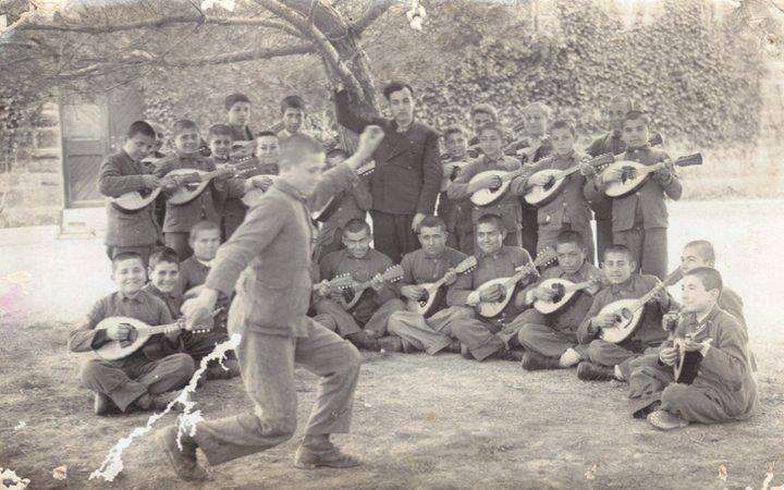 K&ouml;y Enstit&uuml;lerinde M&uuml;zik Eğitimi