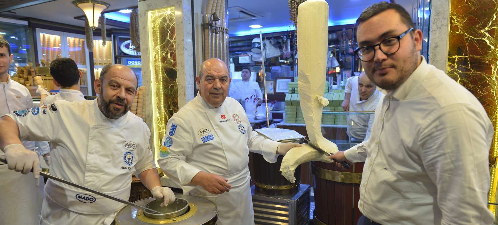 Dondurmada &Uuml;nl&uuml; Olan İtalyanlardan Tarihi İtiraf!