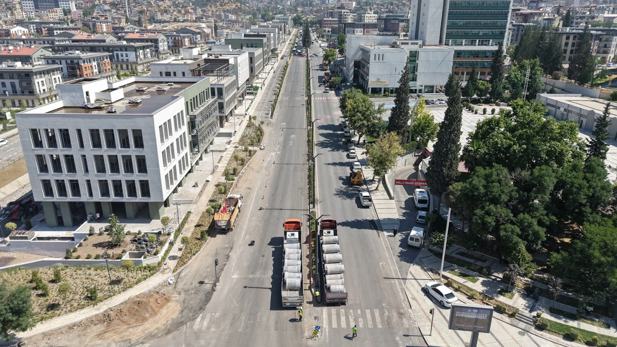 S&uuml;r&uuml;c&uuml;lerin Dikkatine! Azerbaycan Bulvarı&rsquo;nda Altyapı &Ccedil;alışması Başladı!