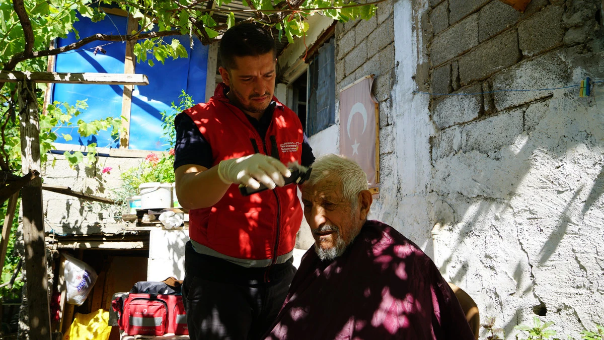 Yalnız Yaşayan Yaşlıların Yanında B&uuml;y&uuml;kşehir Var!